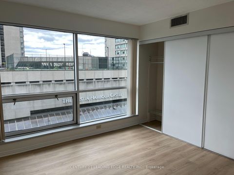 Photo 14 at 607 - 10 Queens Quay W, Waterfront Communities C1, Toronto