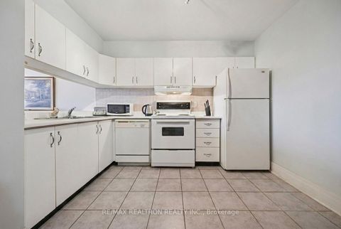 Photo 5 at 903 - 236 Albion Road, Old Rexdale, Toronto