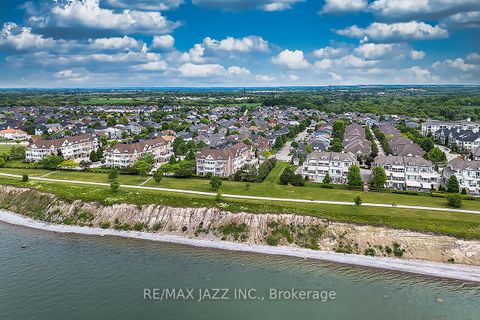 Photo 3 at 102 - 375 Lakebreeze Drive, Newcastle, Clarington