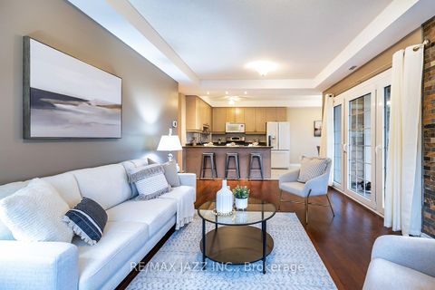 Photo 10 at 102 - 375 Lakebreeze Drive, Newcastle, Clarington