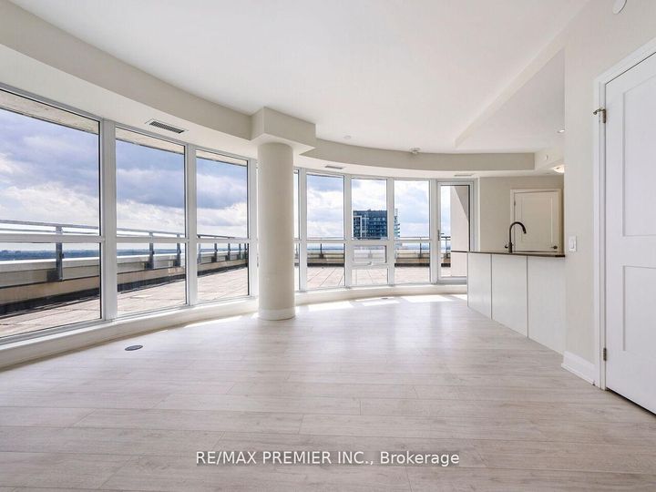 Photo 16 at 1805 - 15 Lynch Street, Queen Street Corridor, Brampton