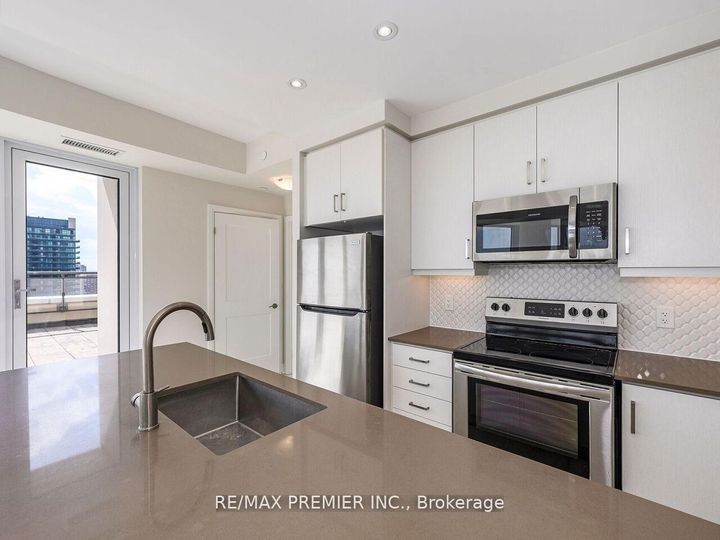 Photo 24 at 1805 - 15 Lynch Street, Queen Street Corridor, Brampton