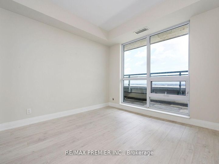 Photo 27 at 1805 - 15 Lynch Street, Queen Street Corridor, Brampton