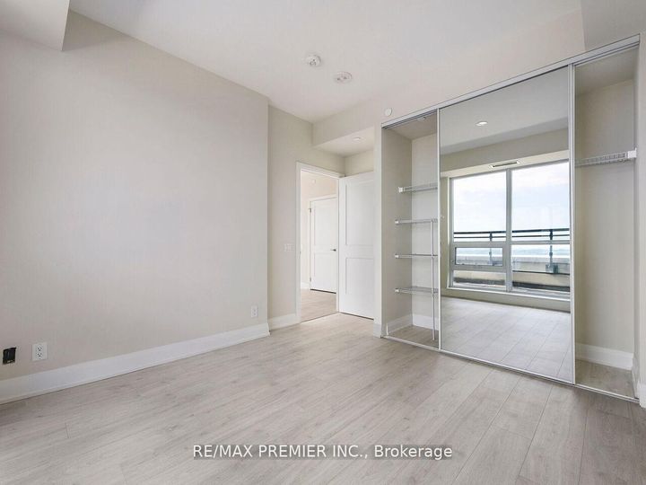 Photo 28 at 1805 - 15 Lynch Street, Queen Street Corridor, Brampton