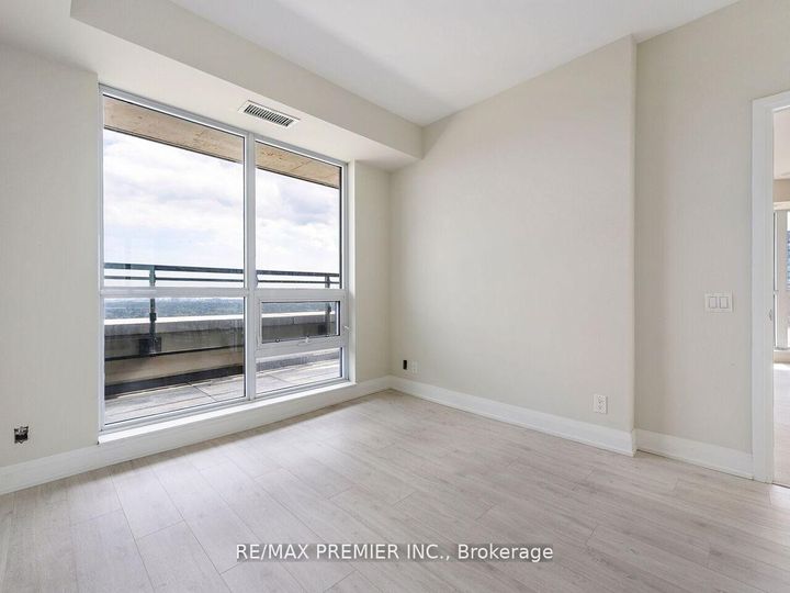 Photo 29 at 1805 - 15 Lynch Street, Queen Street Corridor, Brampton