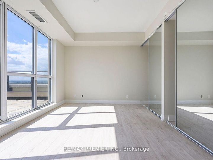 Photo 32 at 1805 - 15 Lynch Street, Queen Street Corridor, Brampton