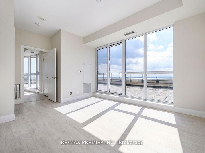 Photo 33 at 1805 - 15 Lynch Street, Queen Street Corridor, Brampton