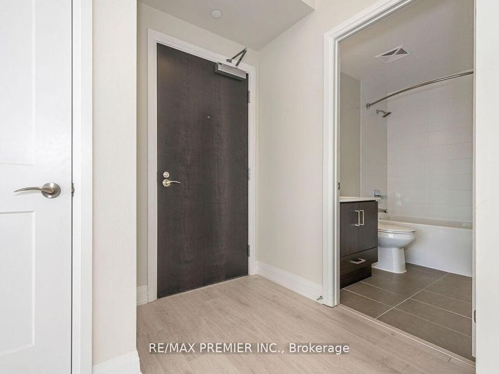 Photo 39 at 1805 - 15 Lynch Street, Queen Street Corridor, Brampton