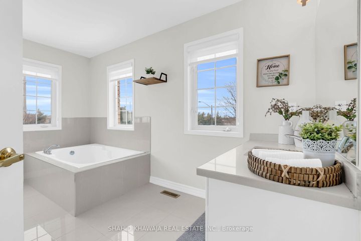 Photo 26 at 3849 Talias Crescent, Churchill Meadows, Mississauga