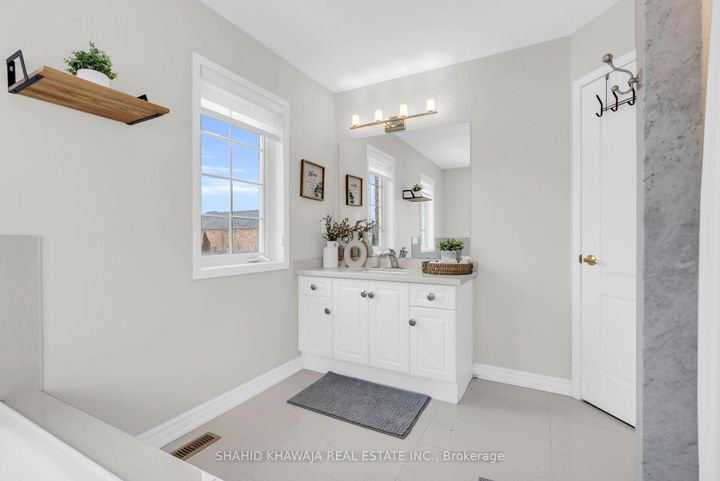 Photo 27 at 3849 Talias Crescent, Churchill Meadows, Mississauga