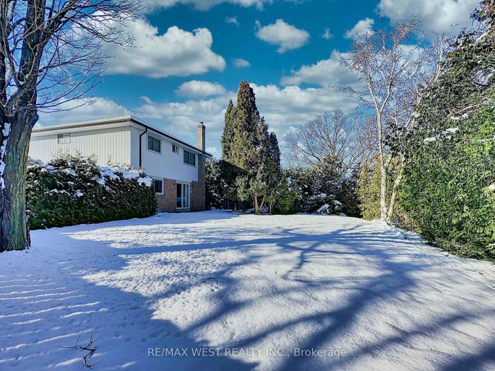 Photo 44 at 20 Foxwood Grove, L'Amoreaux, Toronto