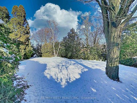 Photo 47 at 20 Foxwood Grove, L'Amoreaux, Toronto