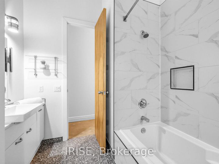 Photo 5 at 718 - 155 Dalhousie Street, Yonge Corridor, Toronto