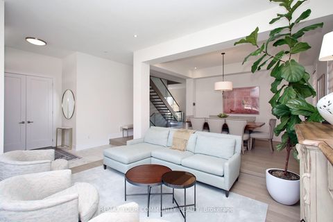 Photo 3 at 40 Limerick Street, Oak Ridges Lake Wilcox, Richmond Hill