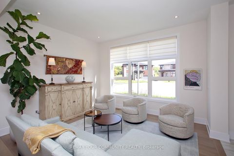 Photo 5 at 40 Limerick Street, Oak Ridges Lake Wilcox, Richmond Hill