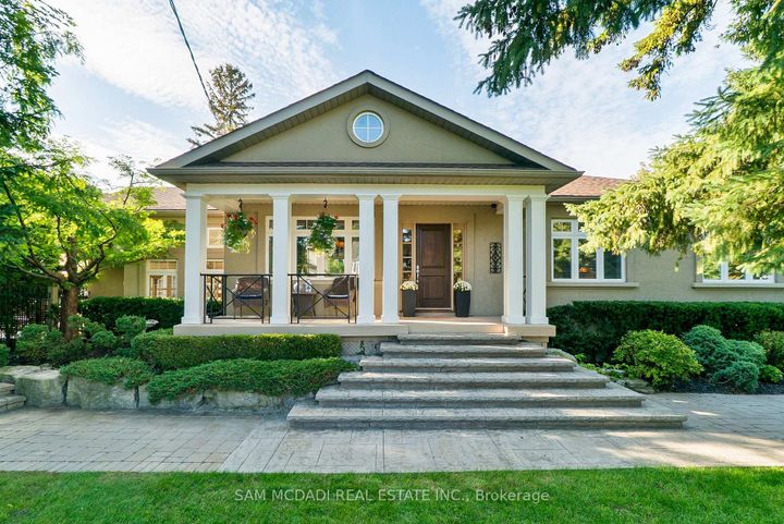 Photo 1 at 1522 Glenhill Crescent, Lorne Park, Mississauga