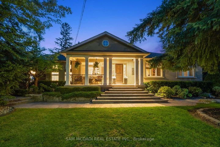 Photo 3 at 1522 Glenhill Crescent, Lorne Park, Mississauga