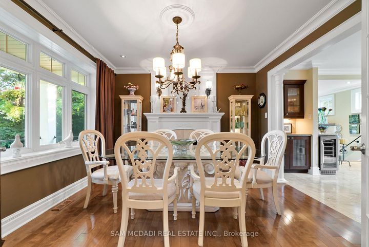 Photo 6 at 1522 Glenhill Crescent, Lorne Park, Mississauga