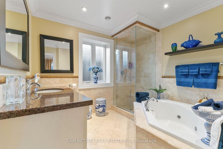 Photo 15 at 1522 Glenhill Crescent, Lorne Park, Mississauga