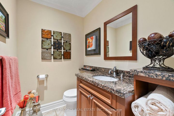 Photo 20 at 1522 Glenhill Crescent, Lorne Park, Mississauga