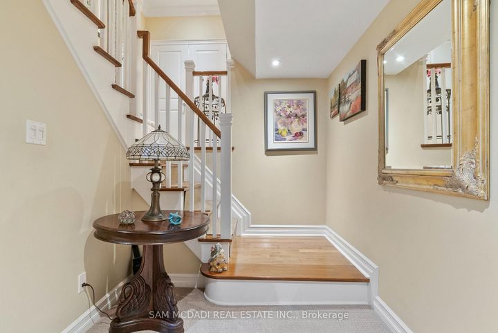 Photo 21 at 1522 Glenhill Crescent, Lorne Park, Mississauga