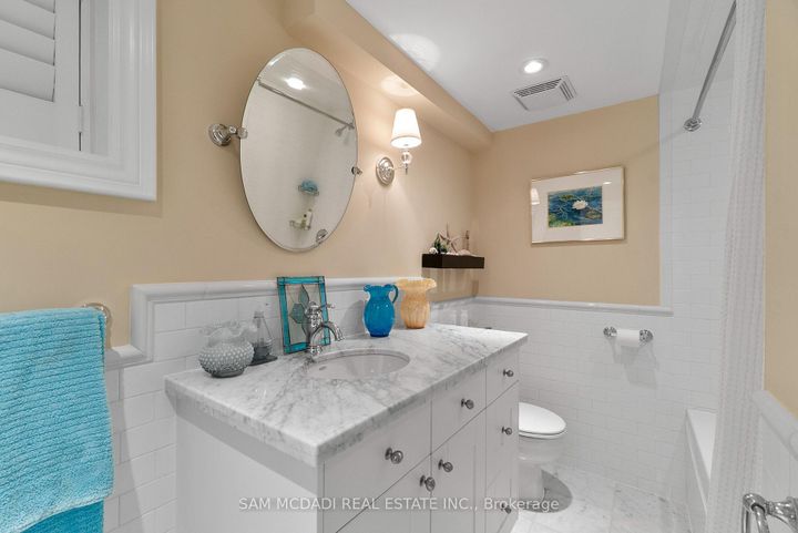 Photo 29 at 1522 Glenhill Crescent, Lorne Park, Mississauga