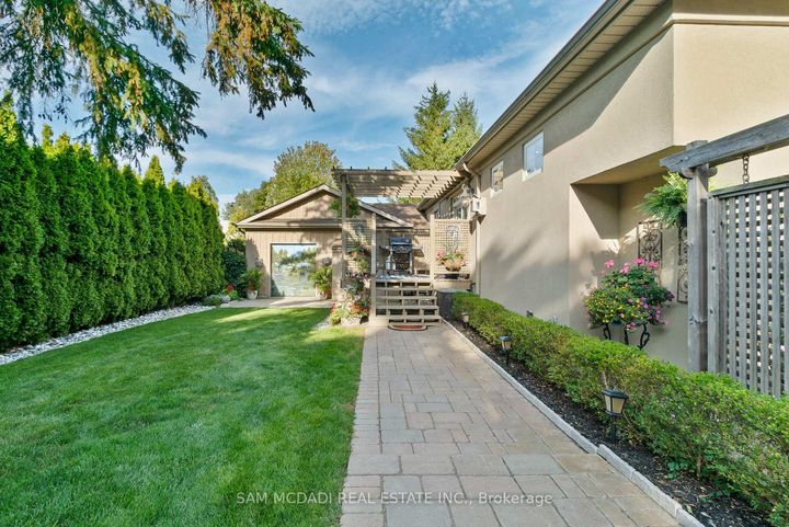 Photo 34 at 1522 Glenhill Crescent, Lorne Park, Mississauga