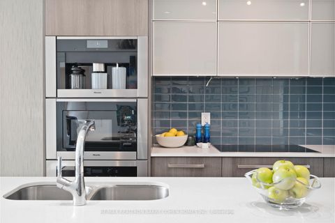 Photo 5 at 401 - 170 Avenue Road, Annex, Toronto