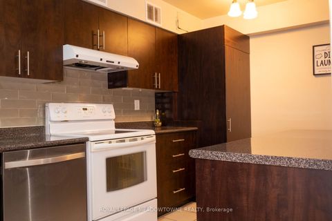 Photo 14 at 704 - 1338 York Mills Road, Donalda, Toronto