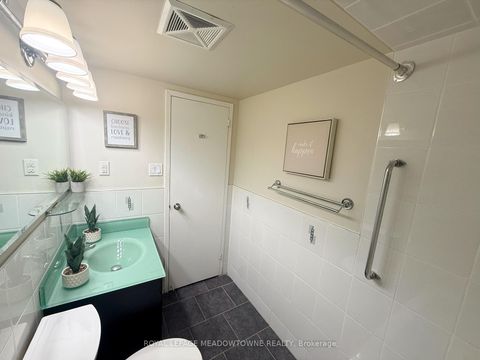 Photo 32 at 704 - 1338 York Mills Road, Donalda, Toronto