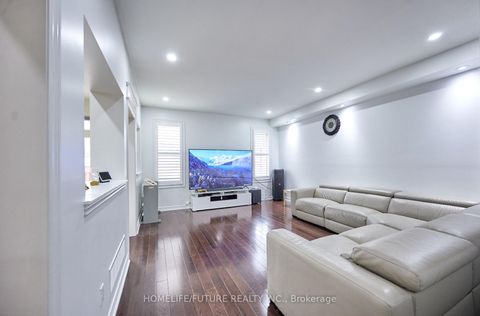 Photo 11 at 92 Pogonia Street, Rouge E11, Toronto