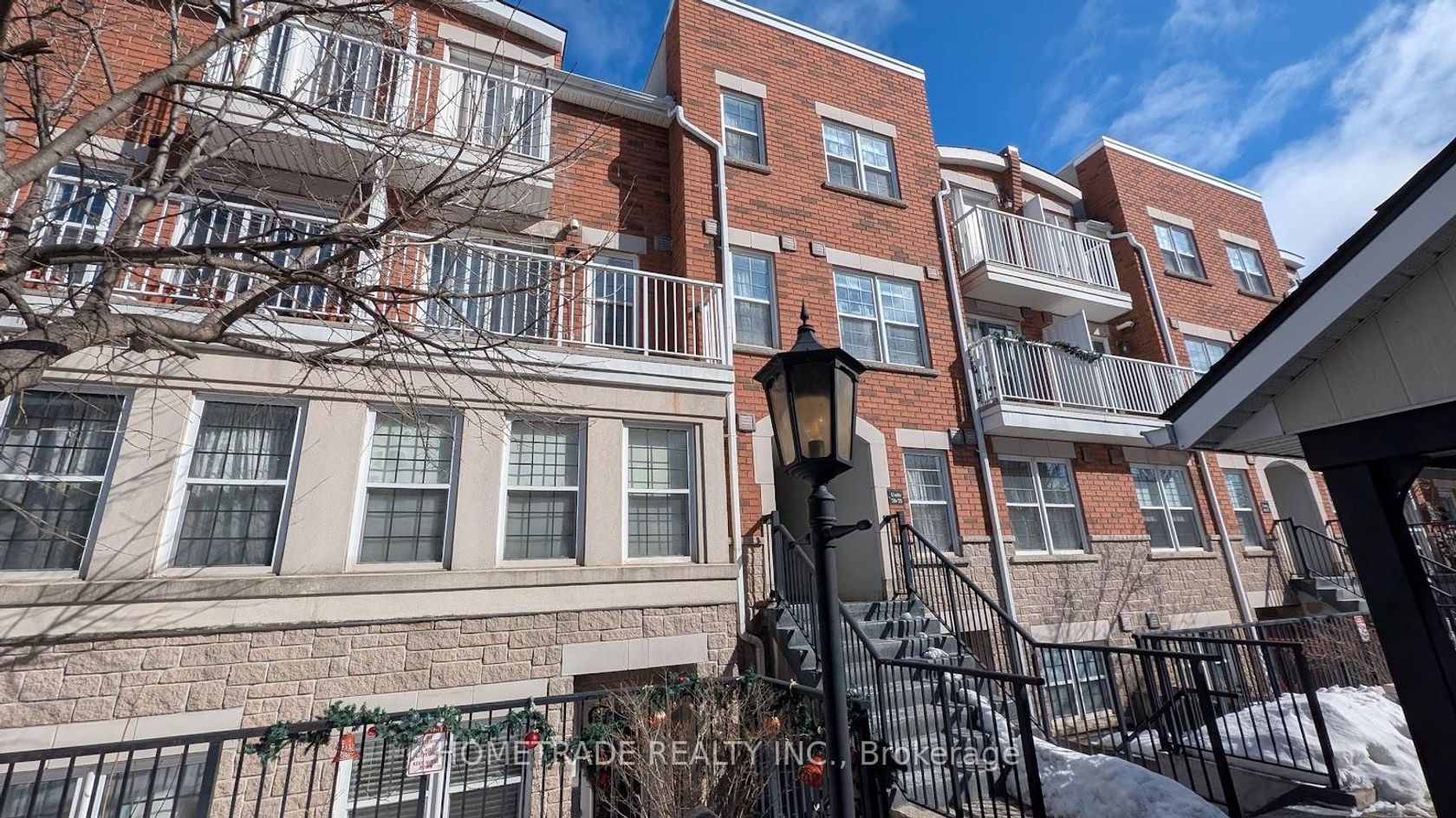 72 - 37 Four Winds Drive, York University Heights, Toronto 