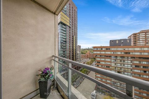 Photo 12 at 1410 - 8 Scollard Street, Annex, Toronto