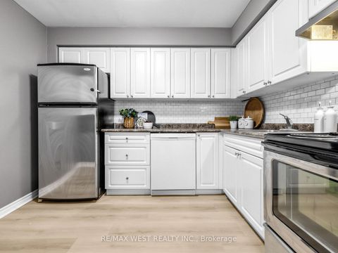 Photo 7 at 117 - 246 Milestone Crescent, Aurora Village, Aurora