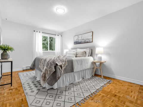 Photo 10 at 117 - 246 Milestone Crescent, Aurora Village, Aurora