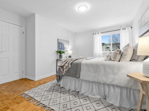 Photo 12 at 117 - 246 Milestone Crescent, Aurora Village, Aurora