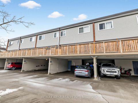 Photo 20 at 117 - 246 Milestone Crescent, Aurora Village, Aurora