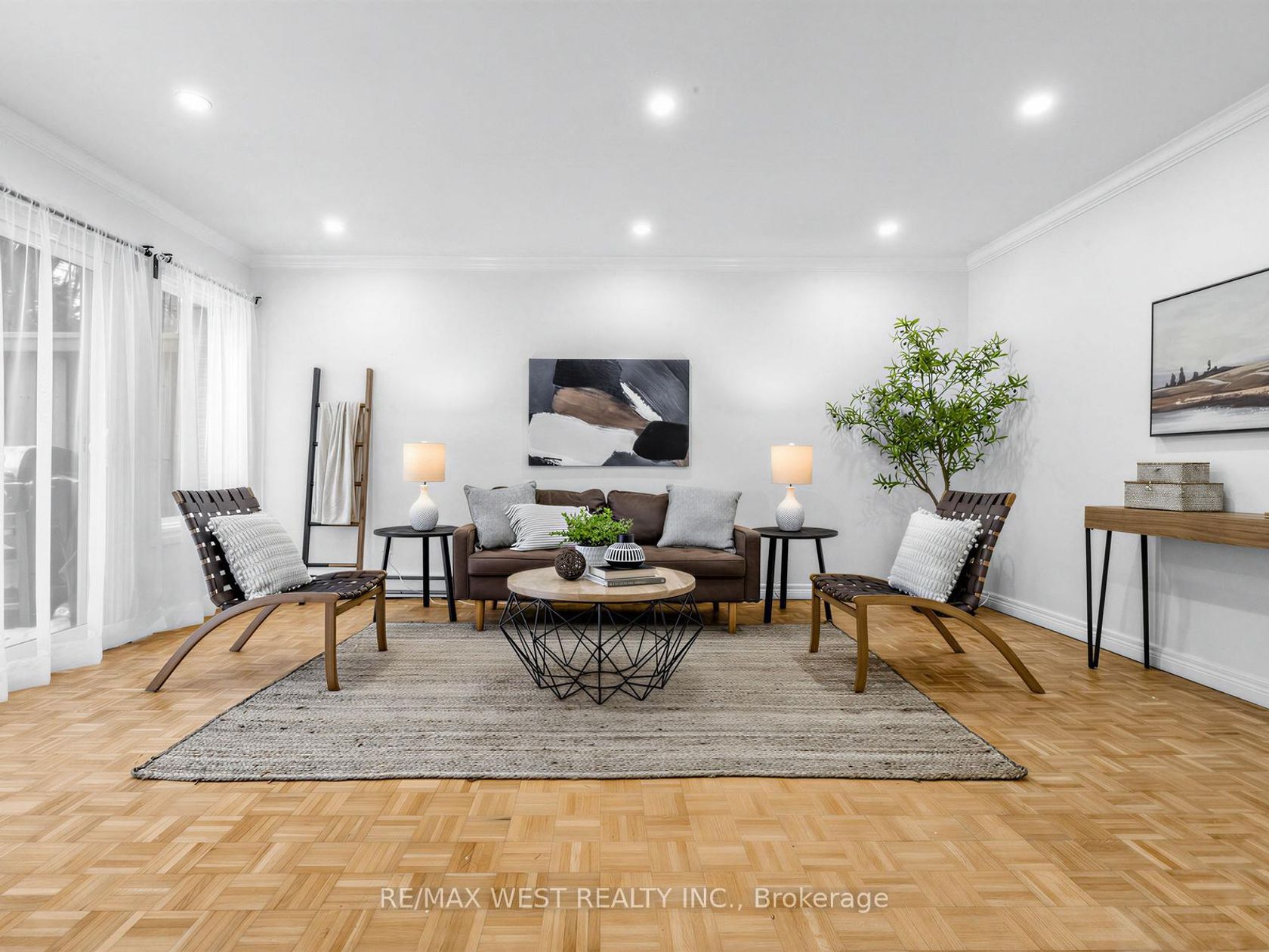 117 - 246 Milestone Crescent, Aurora Village, Aurora photo number 2