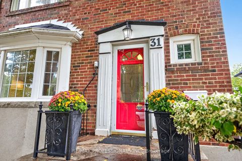 Photo 2 at 31 Nineteenth Street, New Toronto, Toronto