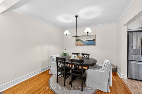 Photo 7 at 31 Nineteenth Street, New Toronto, Toronto