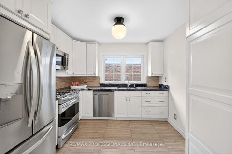 Photo 8 at 31 Nineteenth Street, New Toronto, Toronto