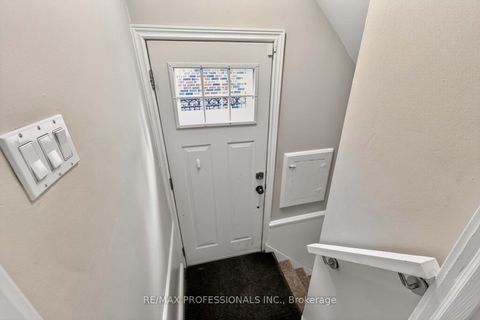 Photo 18 at 31 Nineteenth Street, New Toronto, Toronto