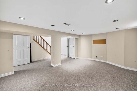 Photo 21 at 31 Nineteenth Street, New Toronto, Toronto