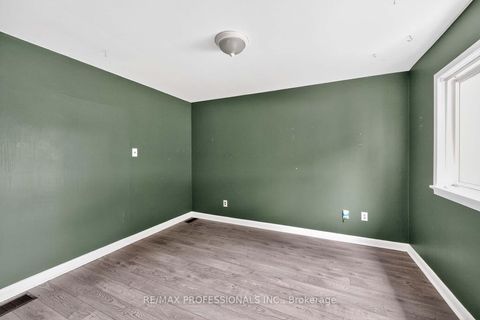 Photo 29 at 31 Nineteenth Street, New Toronto, Toronto