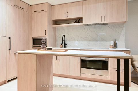 Photo 7 at 101 - 109 Erskine Avenue, Mount Pleasant West, Toronto