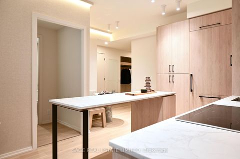 Photo 9 at 101 - 109 Erskine Avenue, Mount Pleasant West, Toronto