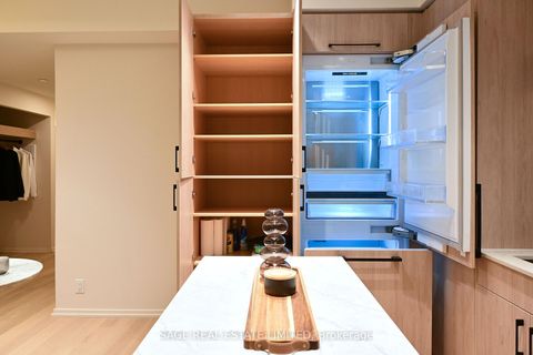 Photo 13 at 101 - 109 Erskine Avenue, Mount Pleasant West, Toronto