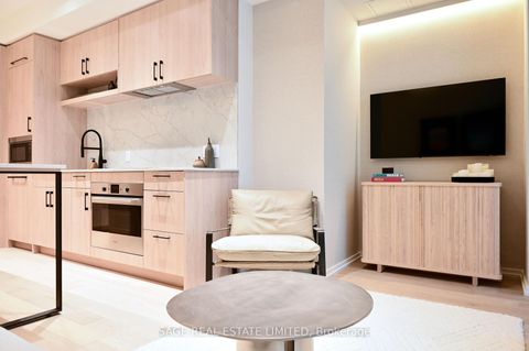 Photo 16 at 101 - 109 Erskine Avenue, Mount Pleasant West, Toronto