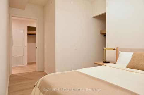 Photo 20 at 101 - 109 Erskine Avenue, Mount Pleasant West, Toronto