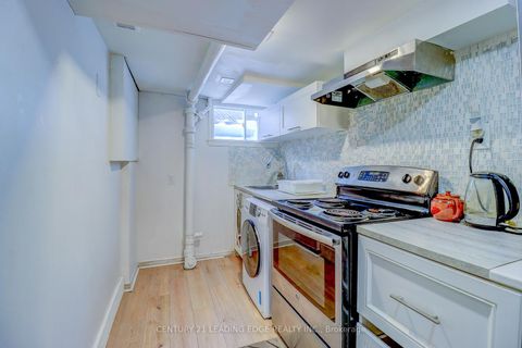 Photo 4 at 107 Lakeland Crescent, Oak Ridges Lake Wilcox, Richmond Hill